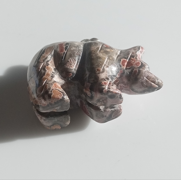 Leopard Jasper carved Bear with silver plated bale - Picture 8 of 9